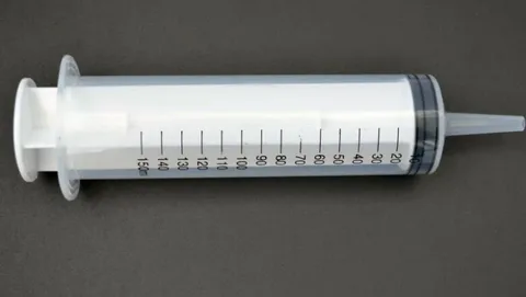 تصویر 3 از سرنگ دامپزشکی با کنترل پیشرفته جریان